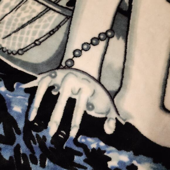 Fairycore Blue Fairy Blanket Acrylic Polyester Fantasy Dark Romance Romantasy - Picture 9 of 9